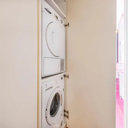 Lux Near Policlinico * Modena