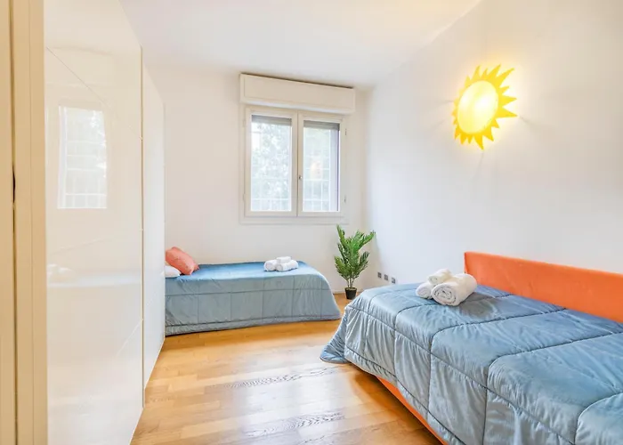 Lux Near Policlinico *