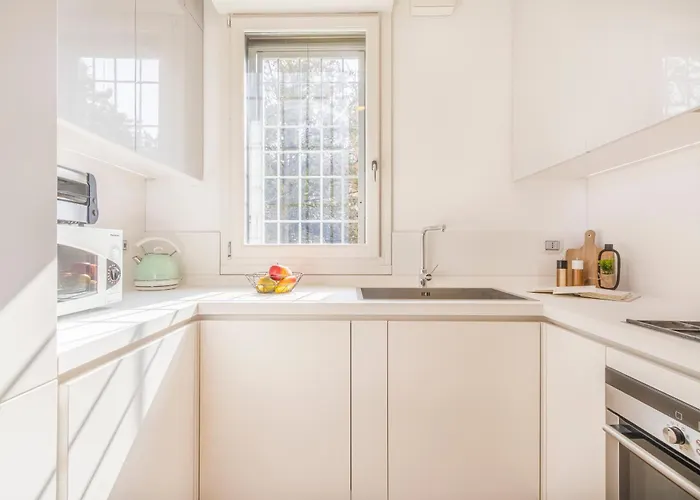 Lux Near Policlinico *