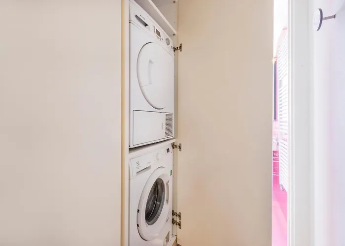 Lux Near Policlinico * Modena